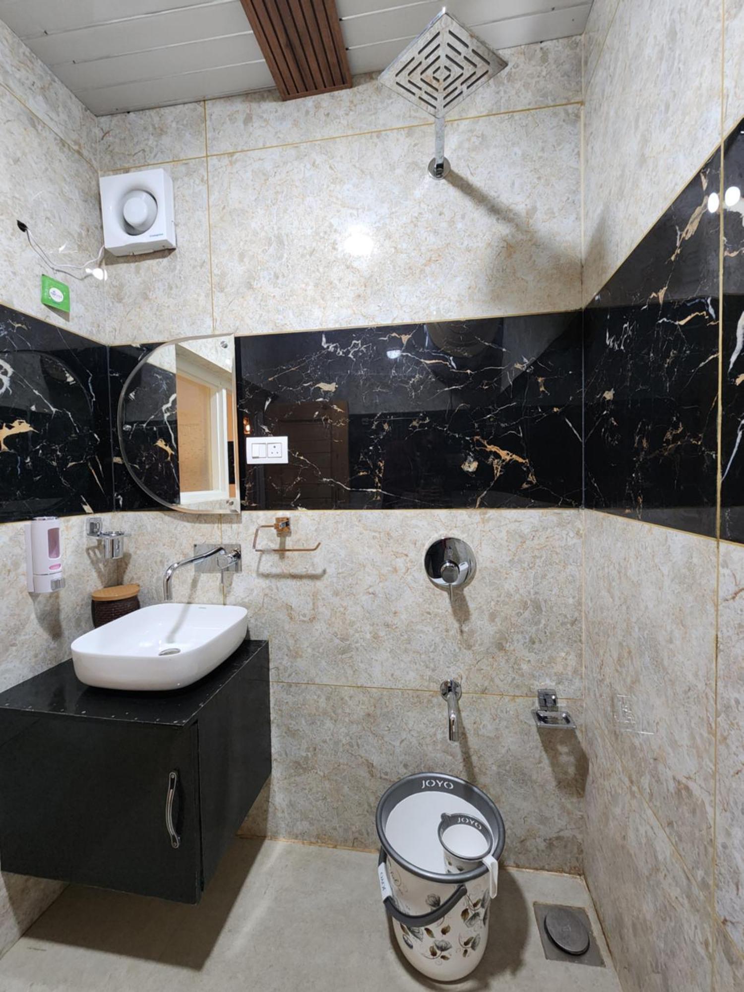 Serenity Inn Home Stay Srīnagar 외부 사진